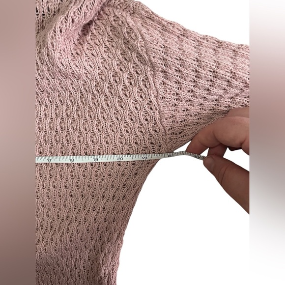 AE Outfitters women’s small dusty rose pink knit sweater - Picture 2 of 8
